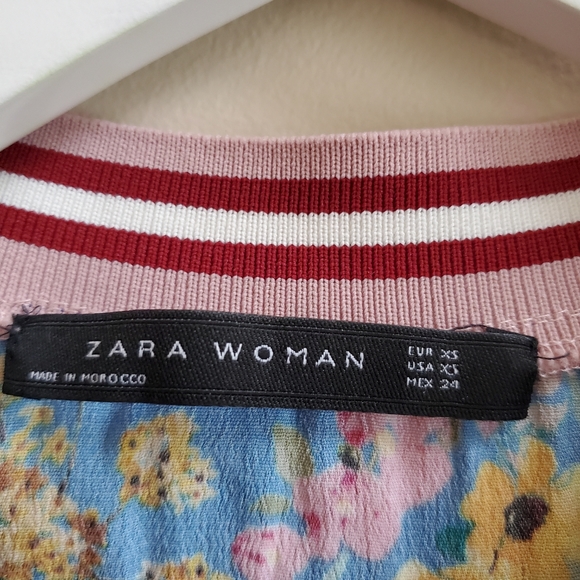 Zara floral top with band neck with stripe sleeve XS - Picture 7 of 8